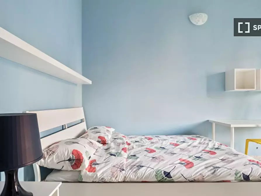 Immagine 2 di Camera condivisa in affitto  in Via Orti a Milano