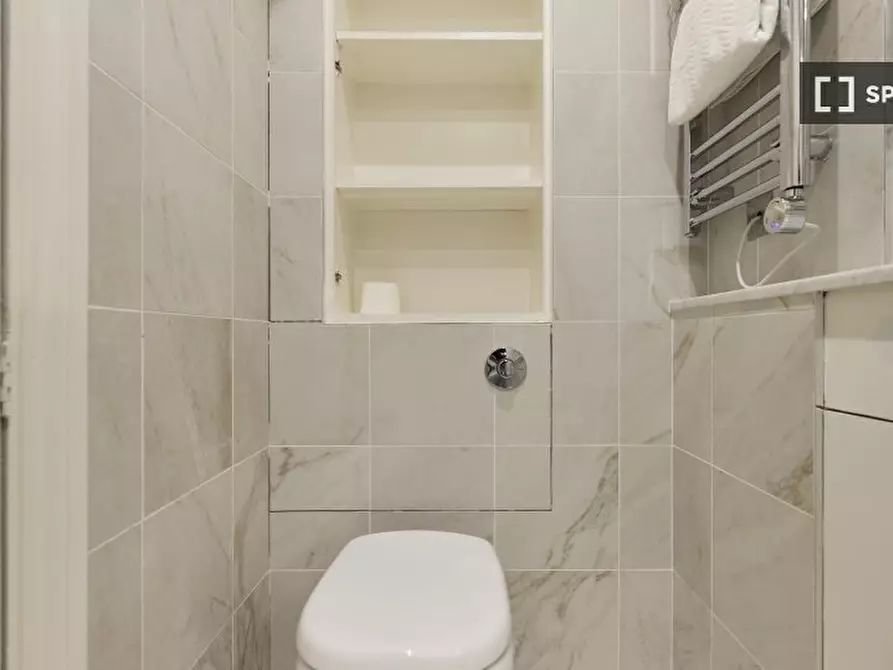 Immagine 15 di Appartamento in affitto  in Graces Mews a Paddington