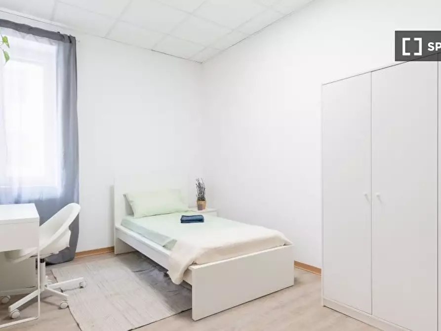 Immagine 2 di Camera condivisa in affitto  in Via Elba a Torino