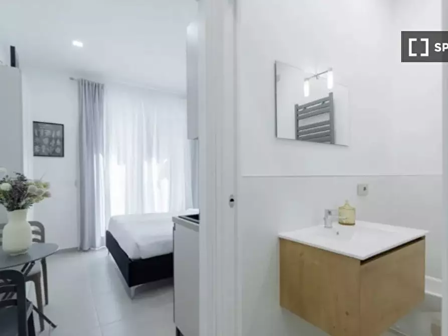 Immagine 1 di Ufficio in affitto  in Via Lombriasco a Torino