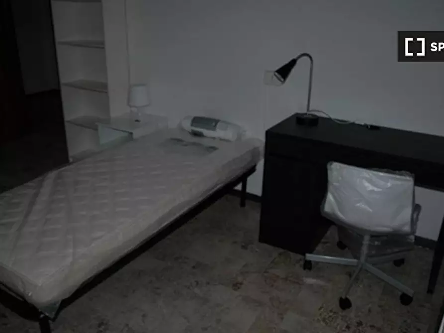 Immagine 10 di Camera condivisa in affitto  in Via Savena Antico a Bologna