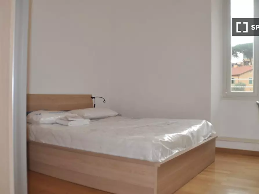 Immagine 19 di Camera condivisa in affitto  in Via Della Collina Volpi a Roma
