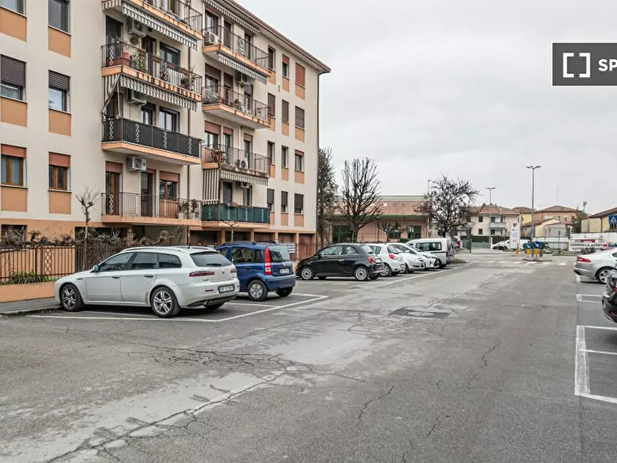 Immagine 16 di Camera condivisa in affitto  in Via Leonardo da Vinci a Padova