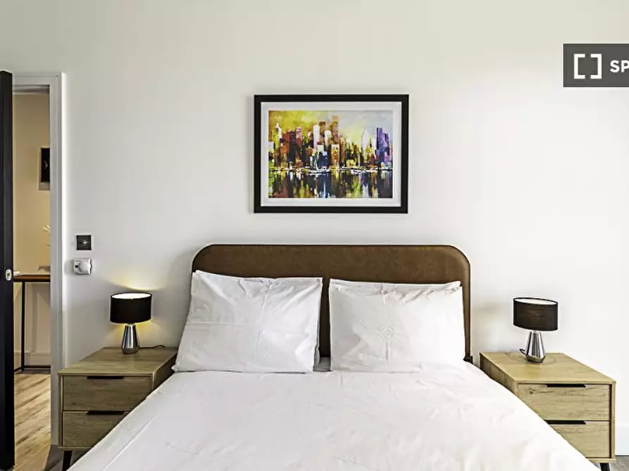 Immagine 19 di Appartamento in affitto  in Icon Tower a Ealing