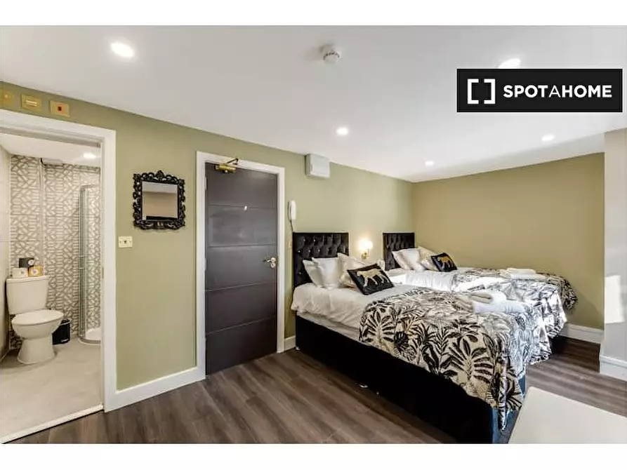 Immagine 10 di Ufficio in affitto  in Flat 25 High Rd a Tottenham