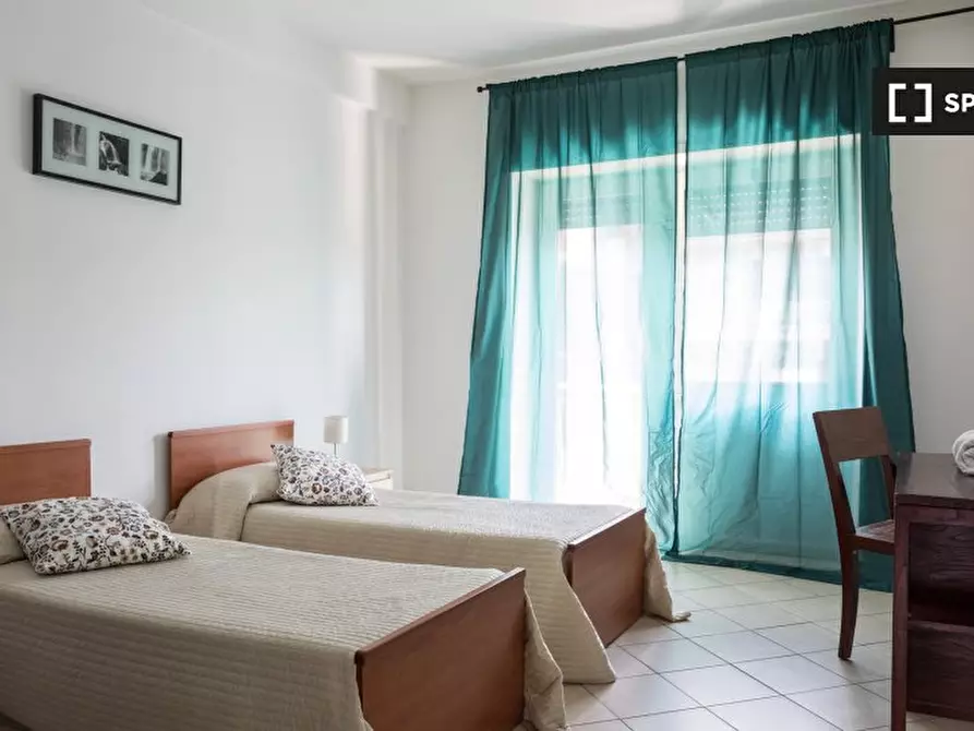 Immagine 19 di Camera condivisa in affitto  in Via Ugolino Cavalcabò a Roma