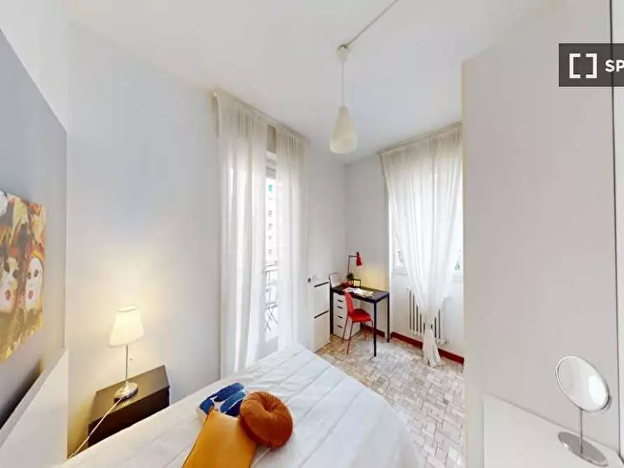 Immagine 3 di Camera condivisa in affitto  in Viale Legioni Romane a Milano