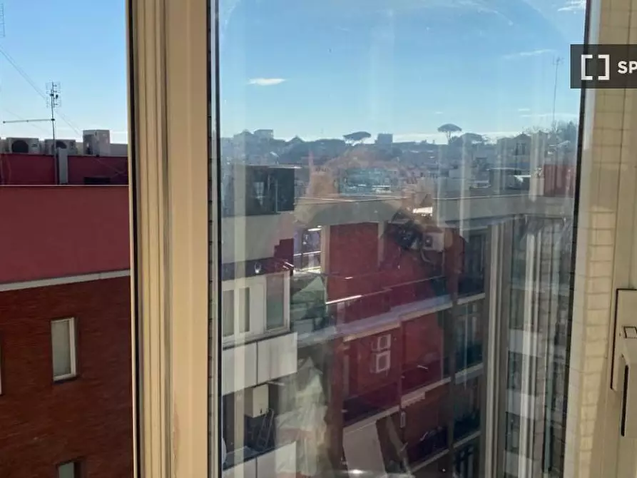 Immagine 5 di Camera condivisa in affitto  in Via Giulio Venticinque a Roma