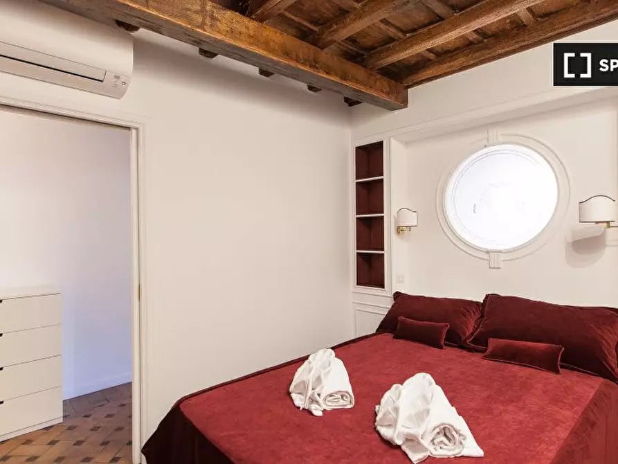 Immagine 11 di Appartamento in affitto  in Via della Scala a Roma