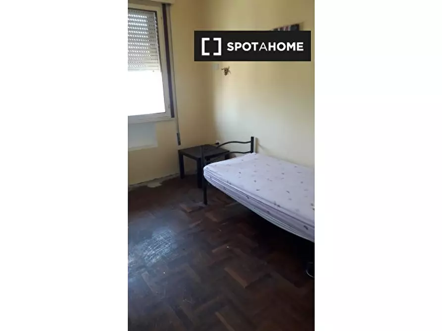 Immagine 2 di Camera condivisa in affitto  in Via Ugo Polonio a Padova