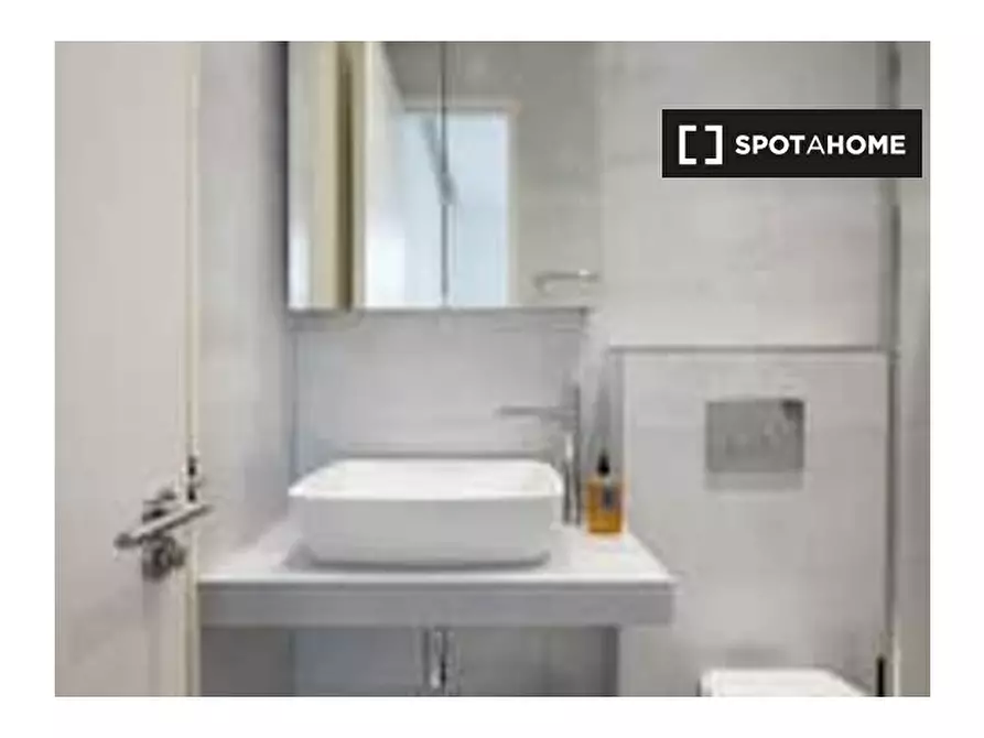 Immagine 13 di Appartamento in affitto  in b Winchester Ave a Camden Town