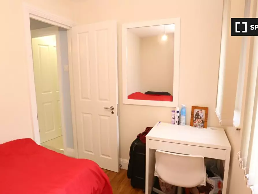 Immagine 9 di Camera condivisa in affitto  in British Street a Poplar