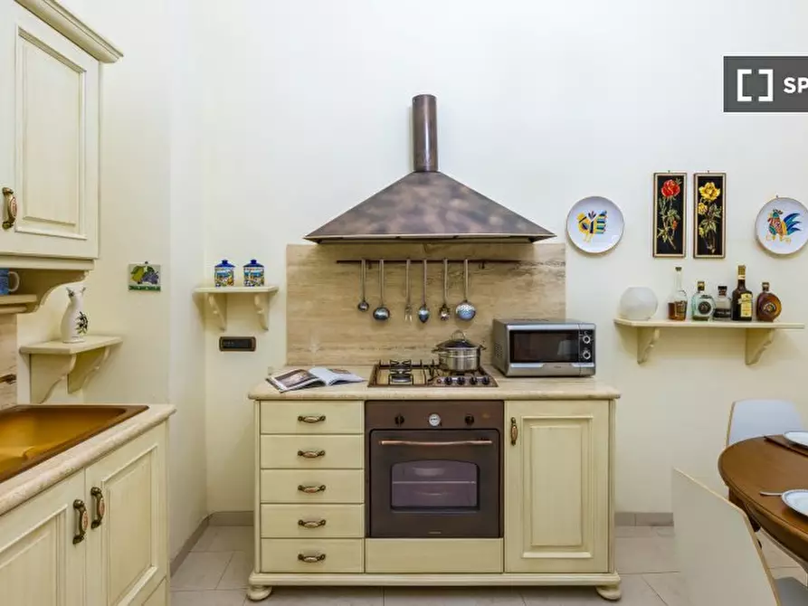 Immagine 4 di Appartamento in affitto  in Via Cisterna dell'Olio a Napoli