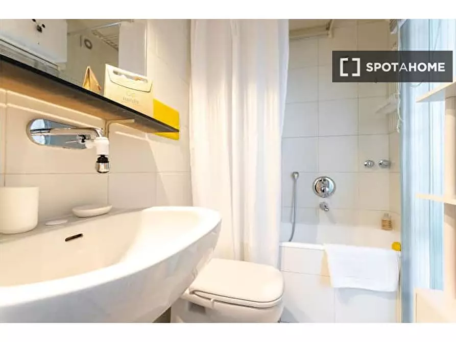 Immagine 14 di Ufficio in affitto  in Via Accademia a Milano