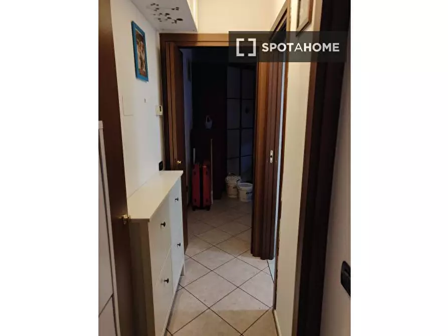Immagine 3 di Camera condivisa in affitto  in Via Asiago a Milano
