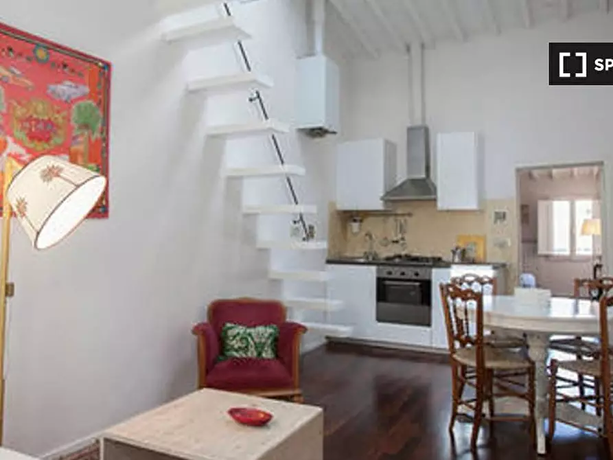 Immagine 4 di Appartamento in affitto  in Borgo S. Frediano a Firenze