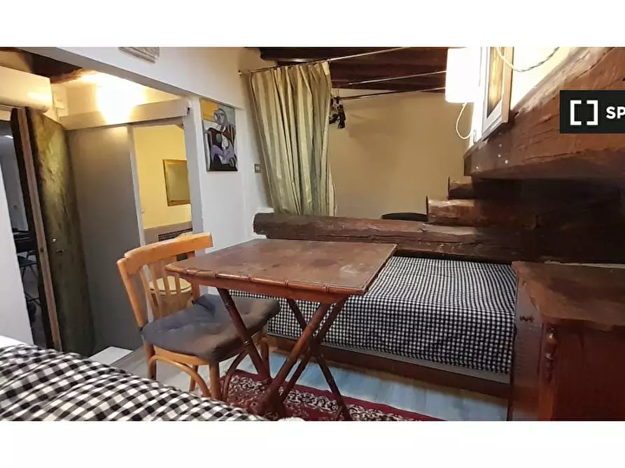Immagine 7 di Camera condivisa in affitto  in Lungarno Amerigo Vespucci a Firenze