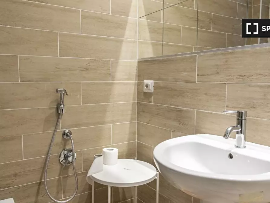 Immagine 7 di Camera condivisa in affitto  in Largo Francesco Anzani a Roma