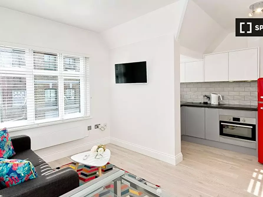 Immagine 4 di Appartamento in affitto  in Flat 7 Greek St a 
