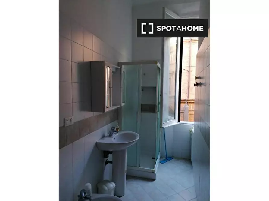 Immagine 11 di Camera condivisa in affitto  in Via S. Vitale a Bologna