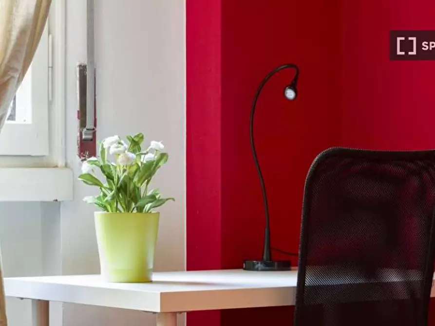 Immagine 2 di Camera condivisa in affitto  in Viale Coni Zugna a Milano