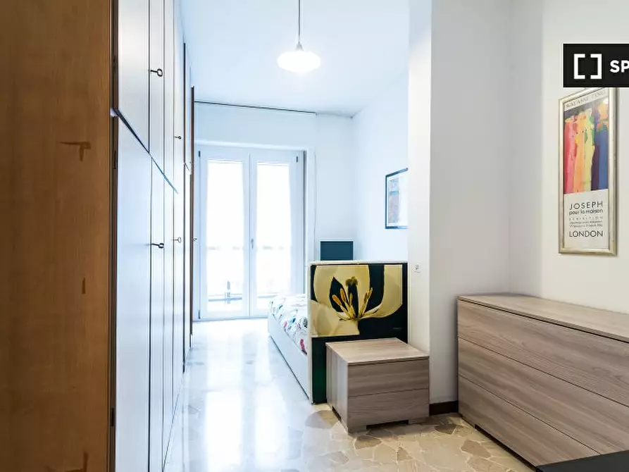 Immagine 1 di Camera condivisa in affitto  in Via Francesco de Sanctis a Milano