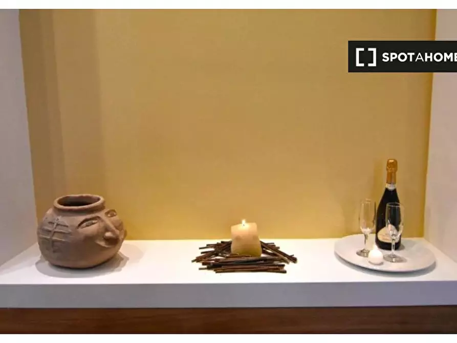 Immagine 5 di Appartamento in affitto  in Via Nilo a Napoli