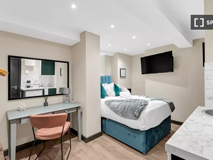 Immagine 2 di Ufficio in affitto  in flat a a Hackney