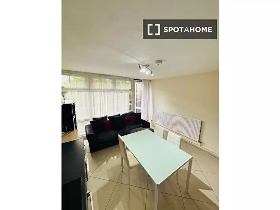 Immagine 9 di Camera condivisa in affitto  in Carey Gardens a Lambeth