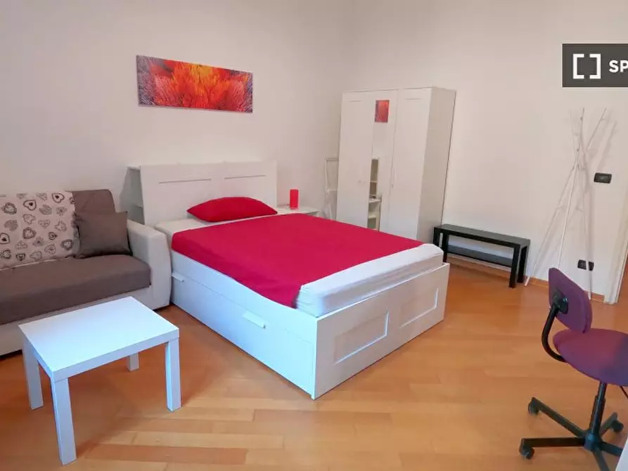 Immagine 4 di Camera condivisa in affitto  in Via IX Febbraio a Firenze