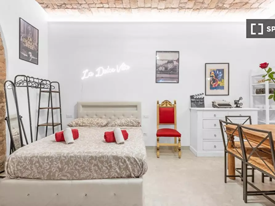 Immagine 18 di Ufficio in affitto  in Via dei Latini a Roma