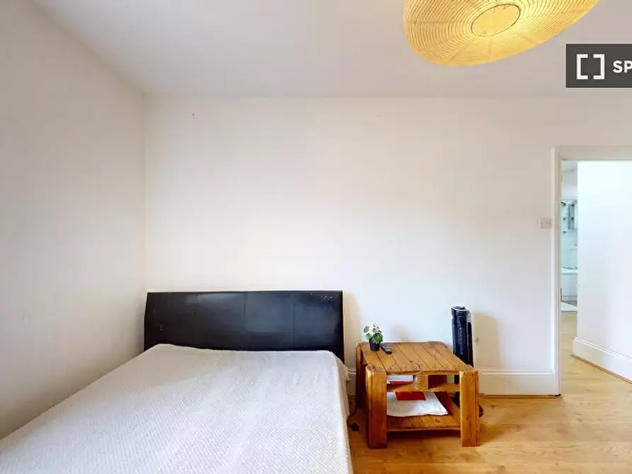 Immagine 2 di Camera condivisa in affitto  in Bethnal Grn Rd a Poplar