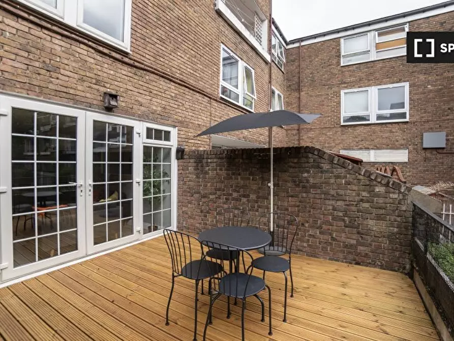 Immagine 5 di Camera condivisa in affitto  in Hind Grove a Poplar