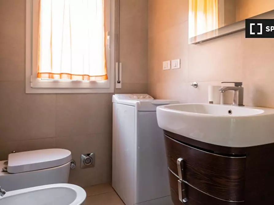 Immagine 13 di Appartamento in affitto  in Via Libero Bergonzoni a Bologna