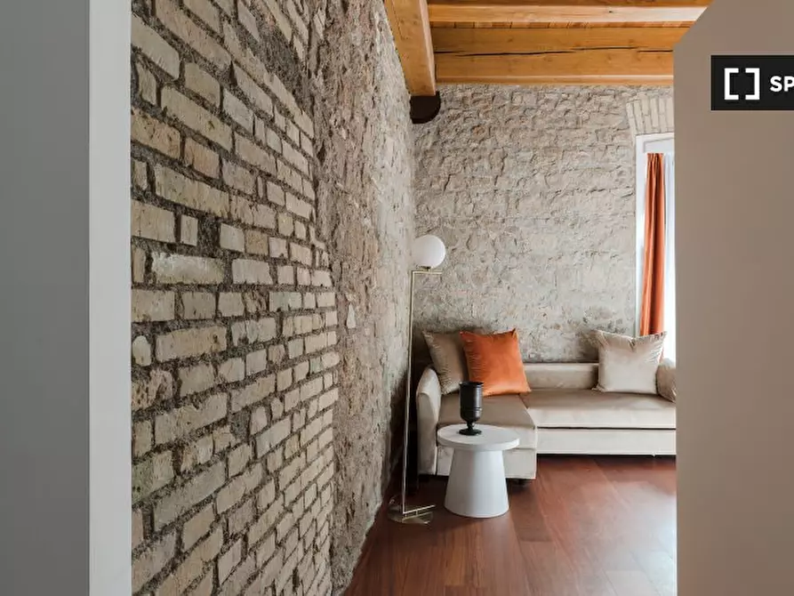 Immagine 2 di Appartamento in affitto  in Via del Collegio Capranica a Roma