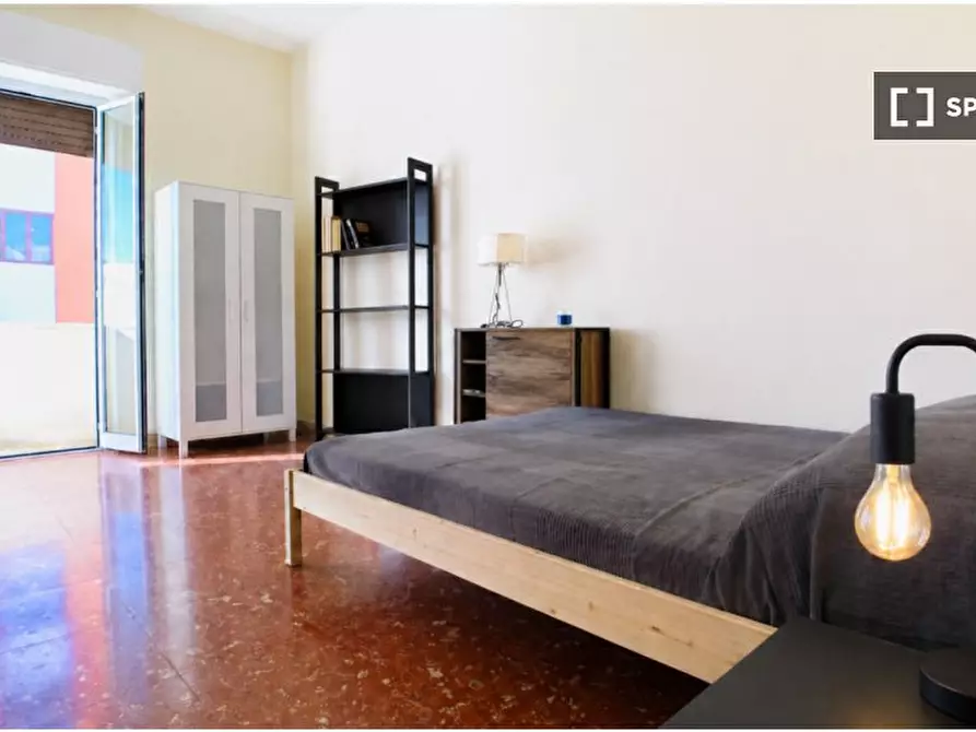 Immagine 2 di Camera condivisa in affitto  in Via della Marranella, 00176 Roma RM, Italy a Roma