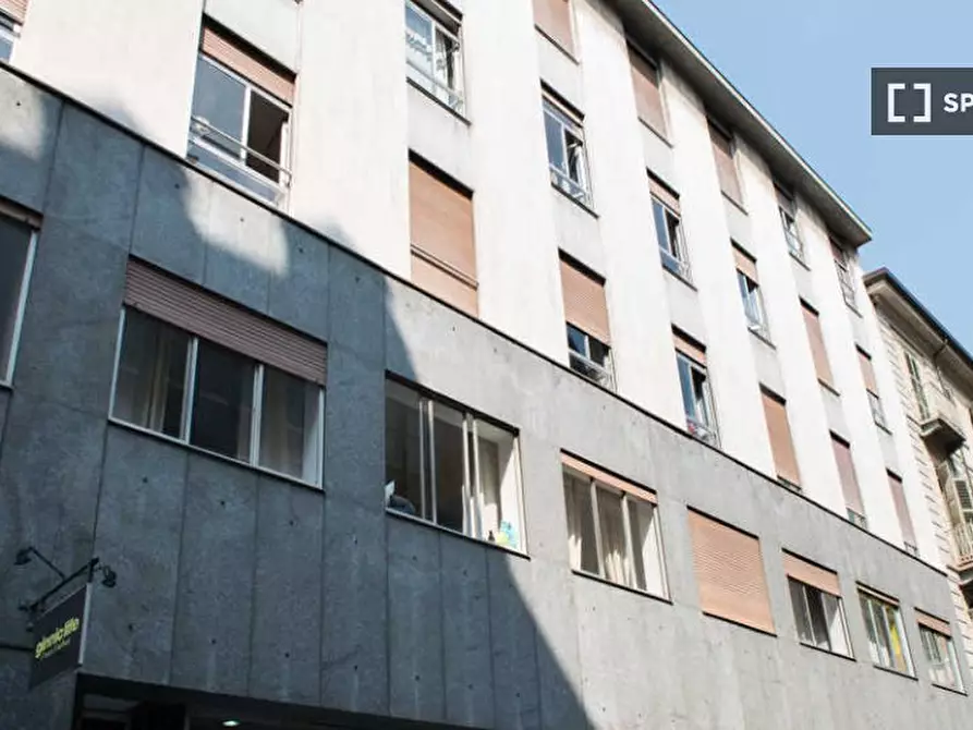 Immagine 16 di Camera condivisa in affitto  in Via San Francesco da Paola a Torino