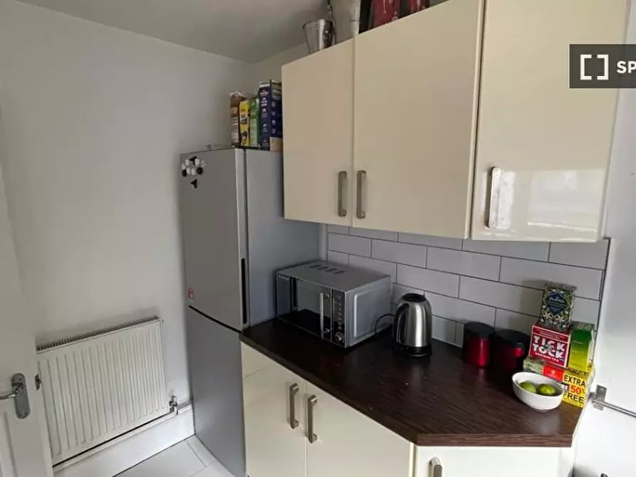 Immagine 10 di Camera condivisa in affitto  in Bethnal Grn Rd a Poplar