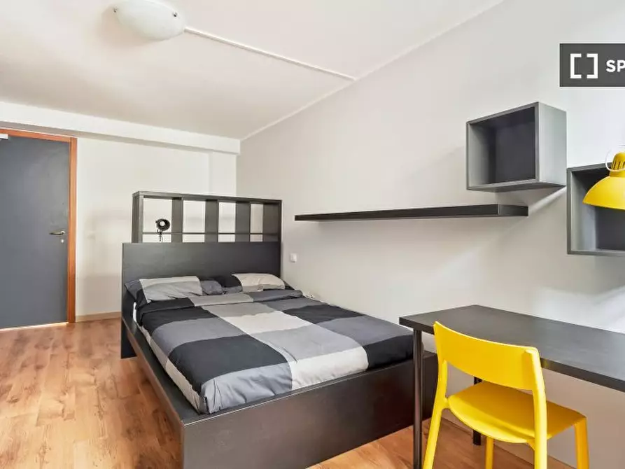 Immagine 3 di Camera condivisa in affitto  in Via Ernesto Breda a Milano