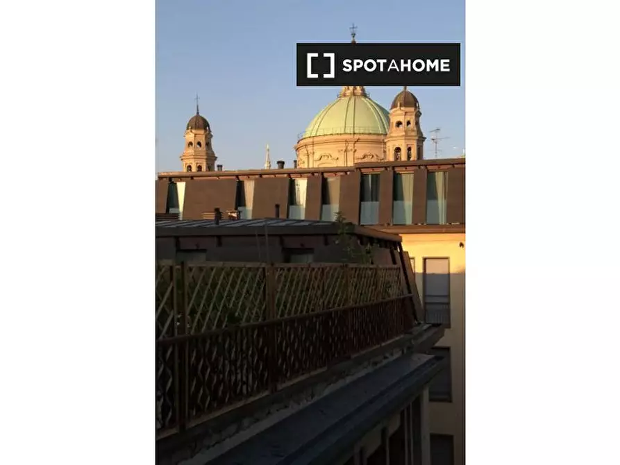Immagine 12 di Appartamento in affitto  in Via dei Piatti a Milano