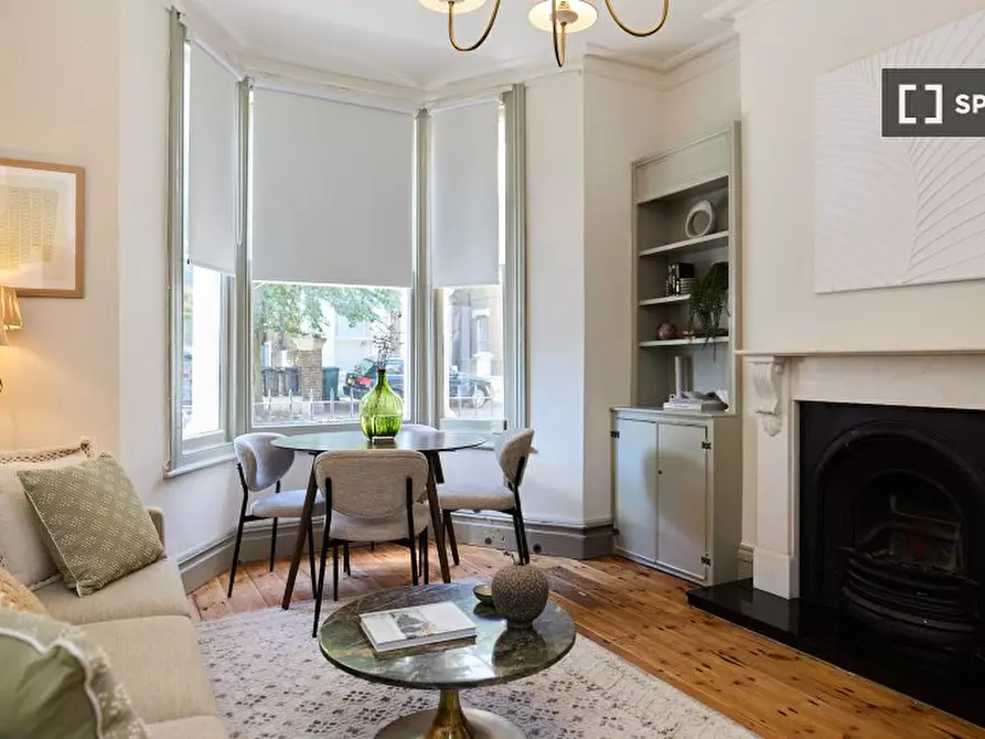 Immagine 12 di Appartamento in affitto  in Blythe Road a Hammersmith