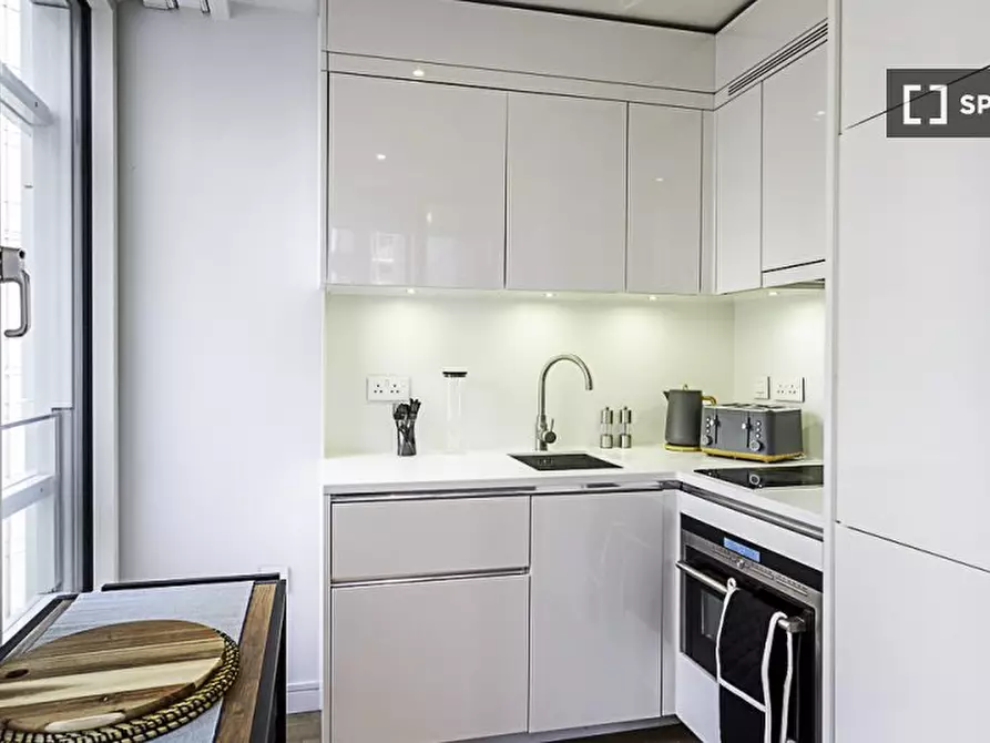 Immagine 3 di Ufficio in affitto  in Central Saint Giles Piazza a Camden Town