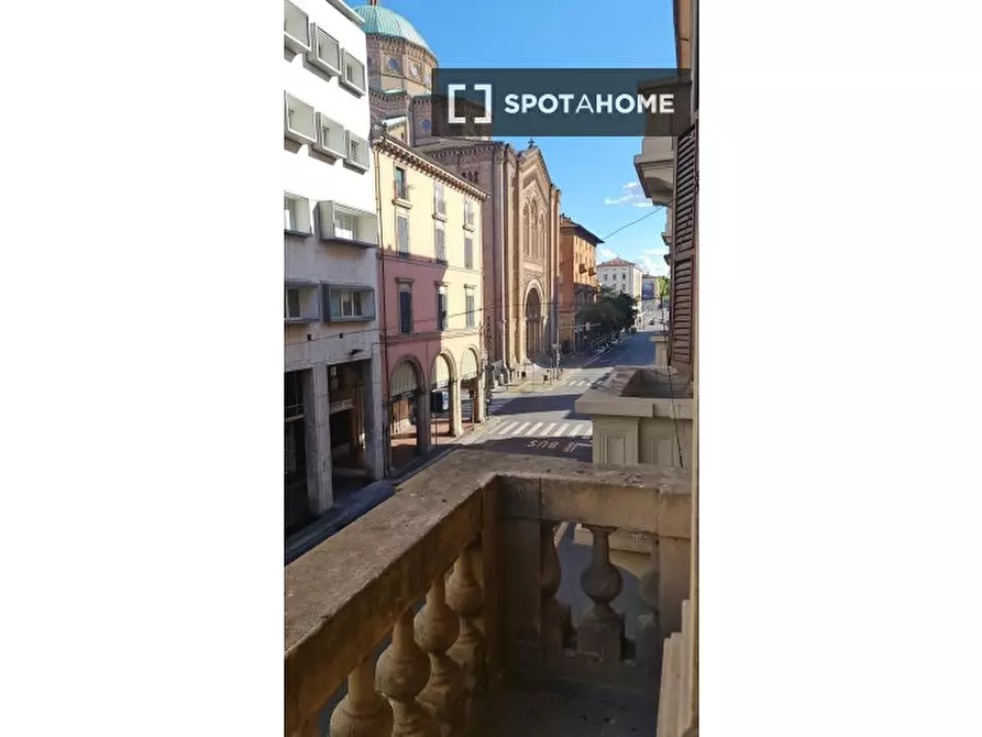 Immagine 9 di Camera condivisa in affitto  in Via Giacomo Matteotti a Bologna