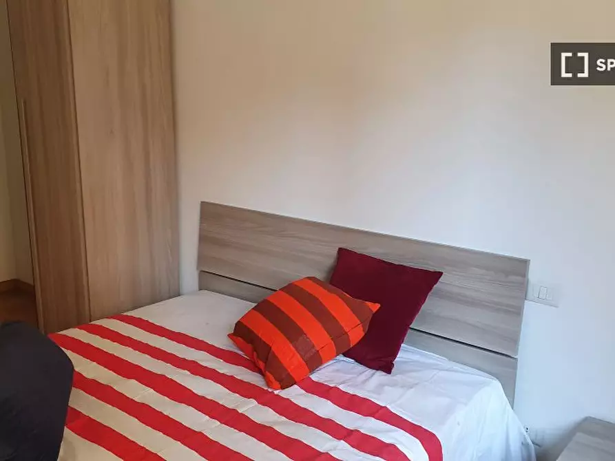 Immagine 6 di Camera condivisa in affitto  in Via Susa a Torino