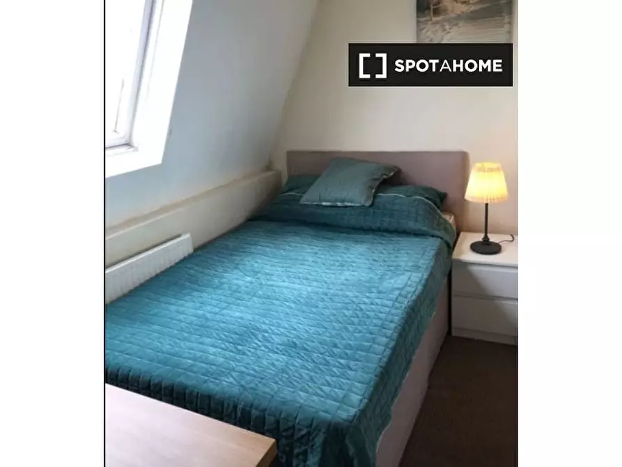 Immagine 1 di Camera condivisa in affitto  in Glenrosa Street a Hammersmith