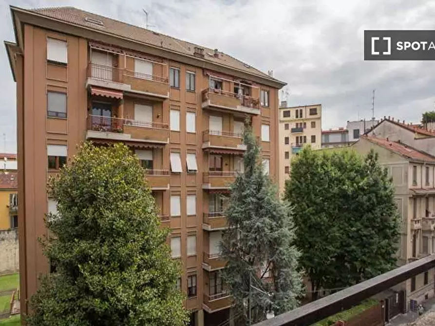 Immagine 13 di Camera condivisa in affitto  in Via Farneti a Milano