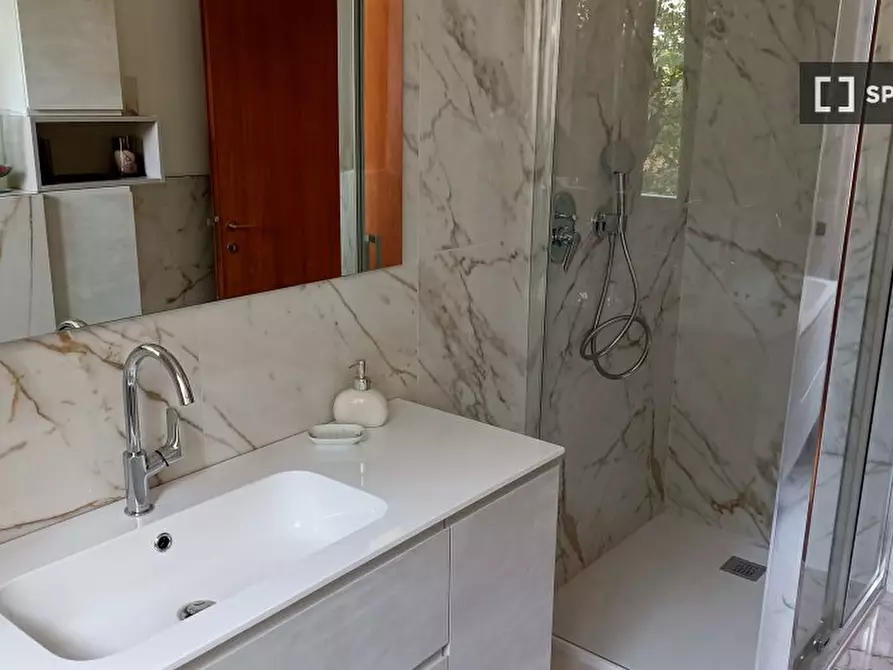 Immagine 5 di Camera condivisa in affitto  in Via A. Ponchielli a Monza