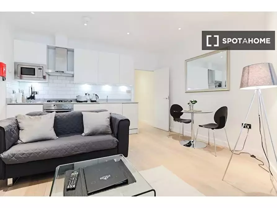 Immagine 10 di Appartamento in affitto  in Chandos Pl a 