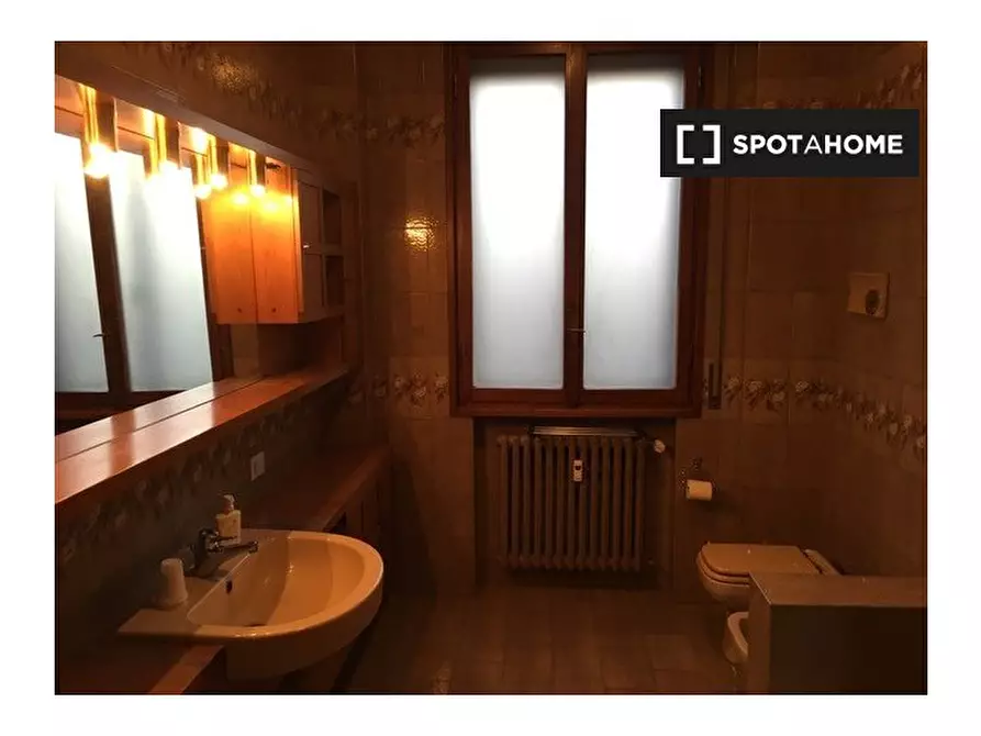 Immagine 11 di Camera condivisa in affitto  in Via Alfredo Protti a Bologna