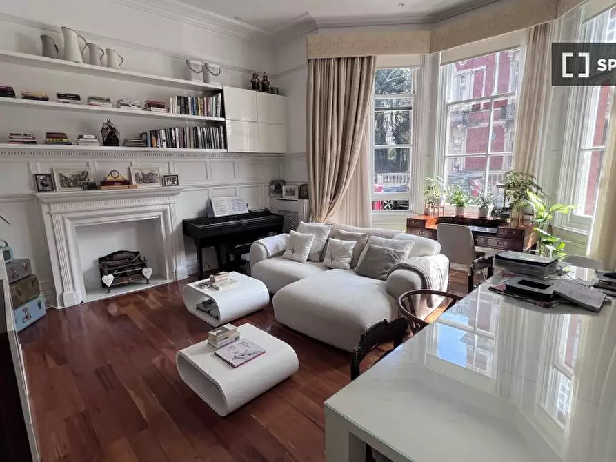 Immagine 1 di Appartamento in affitto  in Palace Gate a Kensington